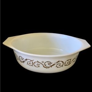 Pyrex Gold Empire Scroll White Oval Casserole Dish #043 1.5qt Vintage No Lid